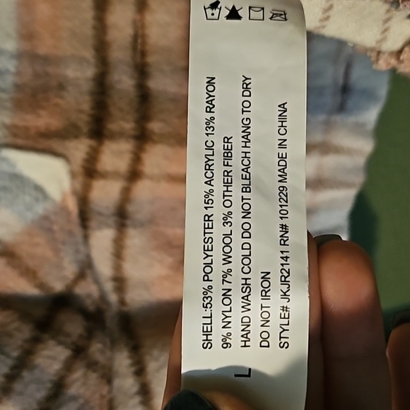 Ashley Outerwear Women's Large Cropped Thick Flannel Button Up - Picture 4 of 4